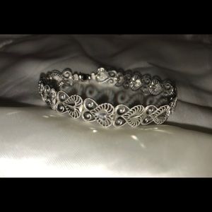 10k White Gold Heart Filigree Bracelet